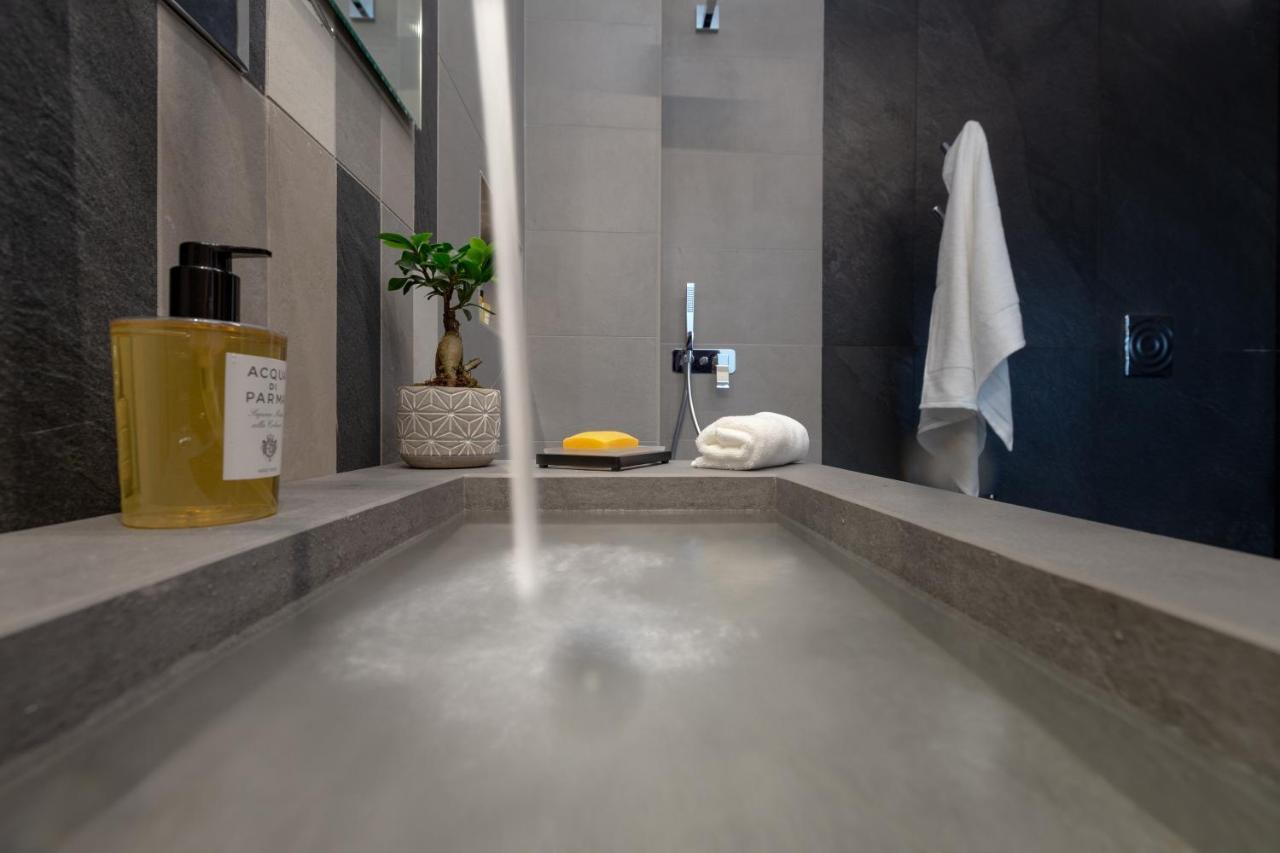 Qui Vicino Boutique Rooms And Suites Trapani Buitenkant foto